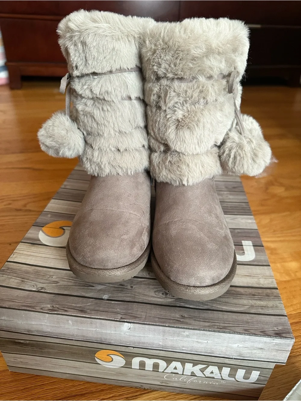 Makalu Kids Faux-Fur Winter Boots in Taupe